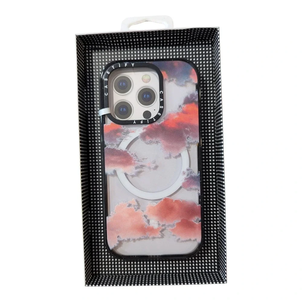 R4-O CASETiFY Impact Case with Magsafe for Apple iPhone 15 Pro‎ - Clouds